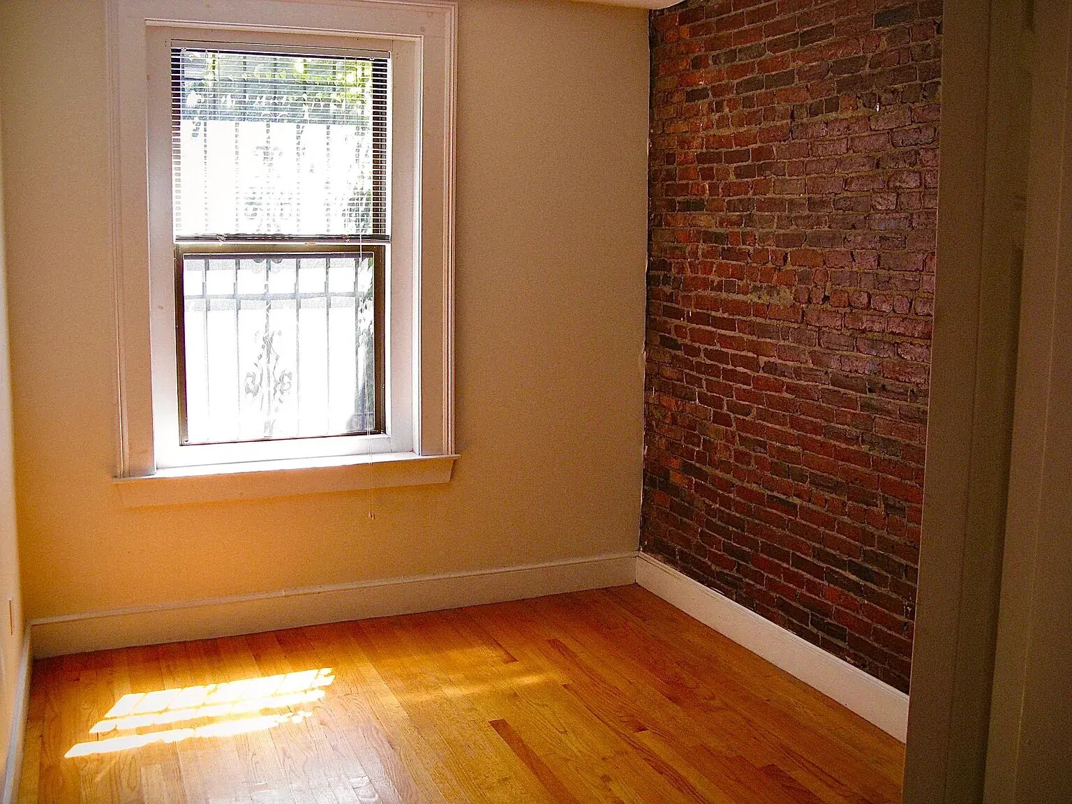 Building Photo - 670 Tremont St