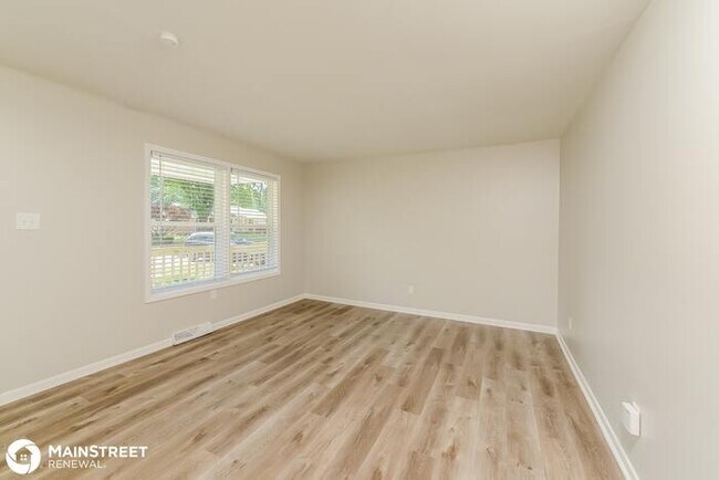 Building Photo - 4240 Cody Dr
