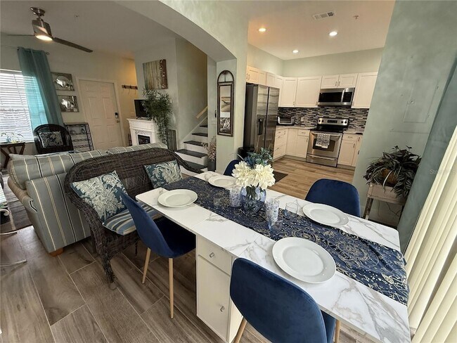 Building Photo - 3304 Lisa Ln