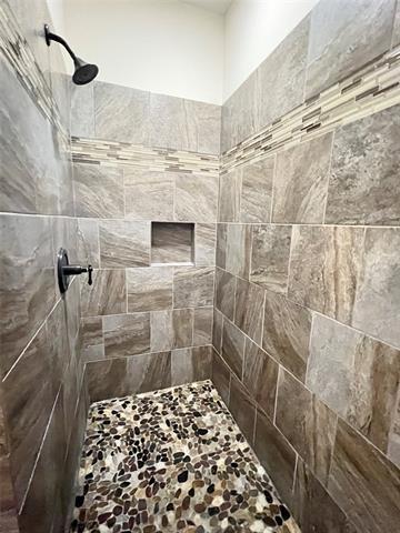 Building Photo - 214 Lasso Cir