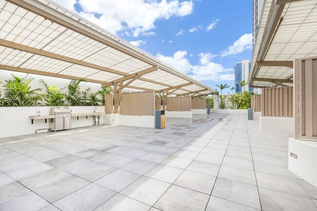 Building Photo - 1515 Liona St