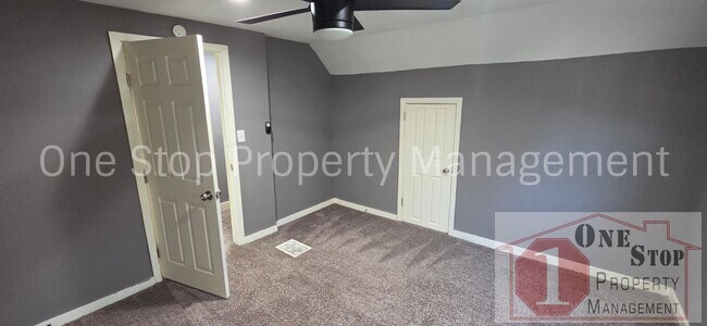 Building Photo - Spacious 2-Bedroom, 2-Bath In Kansas City!!