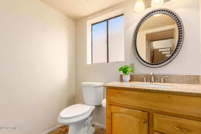 Building Photo - 10472 N Fair Mountain Dr