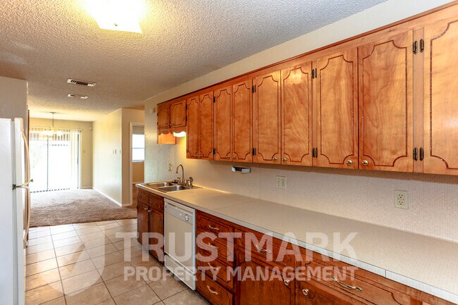 Building Photo - 2110 El Dorado Dr