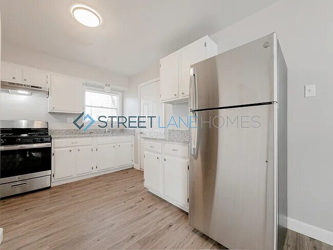 Building Photo - 1229 Northdale Ave
