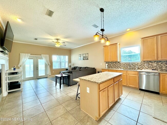 Building Photo - 12059 Autumn Sunrise Dr