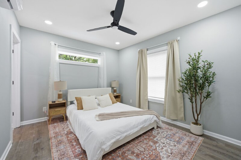 Building Photo - 1114 Oakland Dr SW