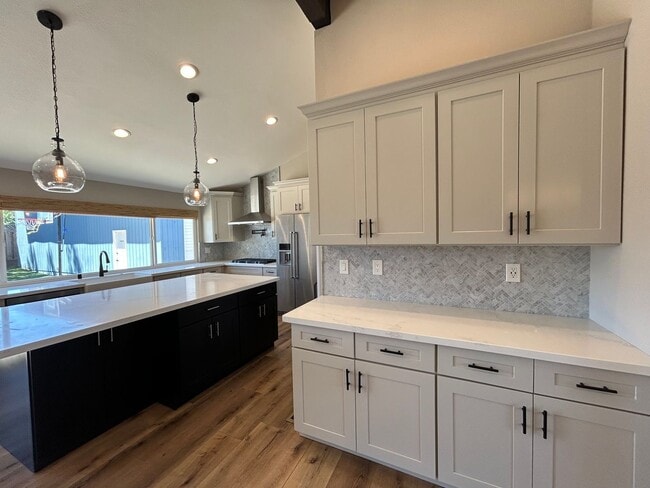 Building Photo - Lease this Elegant 4-Bedroom Danville Home...