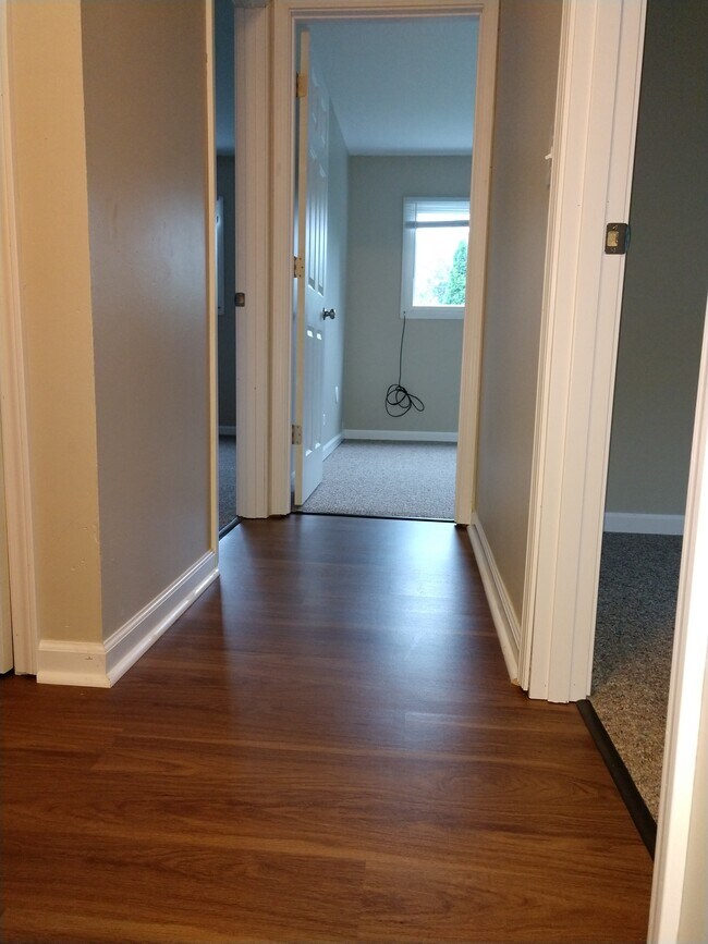 2nd floor hallway - 992 N Fairfield Rd