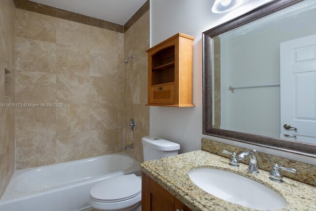 Building Photo - 2913 SW 30th Ct