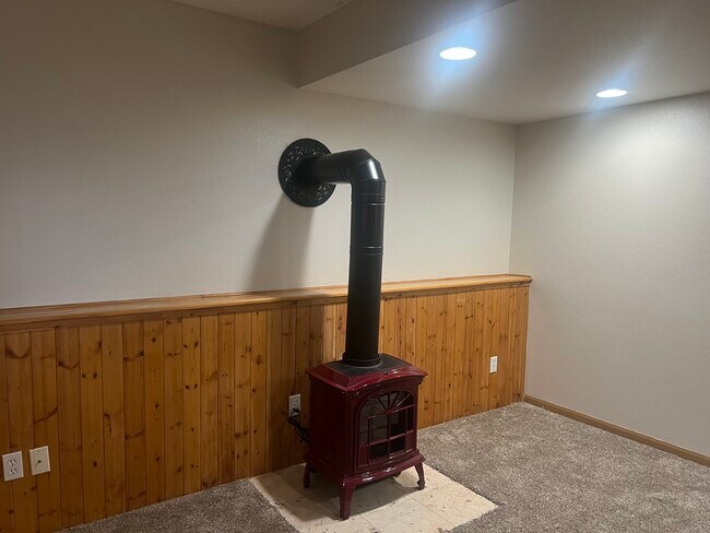 Building Photo - 4248 Red Hawk Dr SE