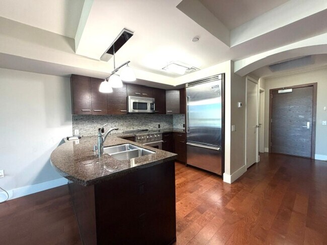 Building Photo - 2 Bedroom, 2 Bathroom, 2 Parking (Allure Waikiki)