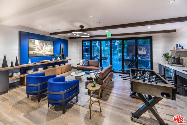 Building Photo - 8770 Washington Blvd