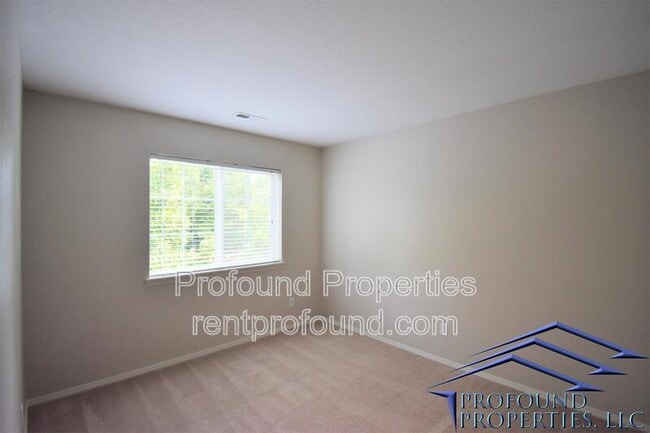 Building Photo - 6055 SW 208th Pl