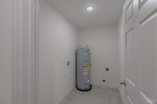 Building Photo - 7 Marine Dr