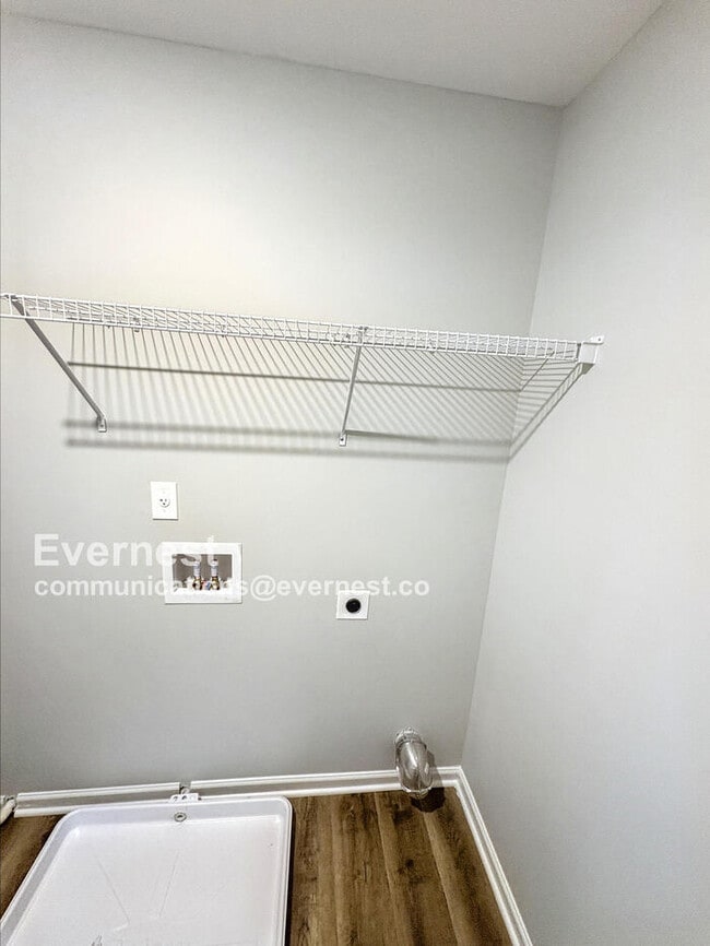 Building Photo - 15 Sloane Ct