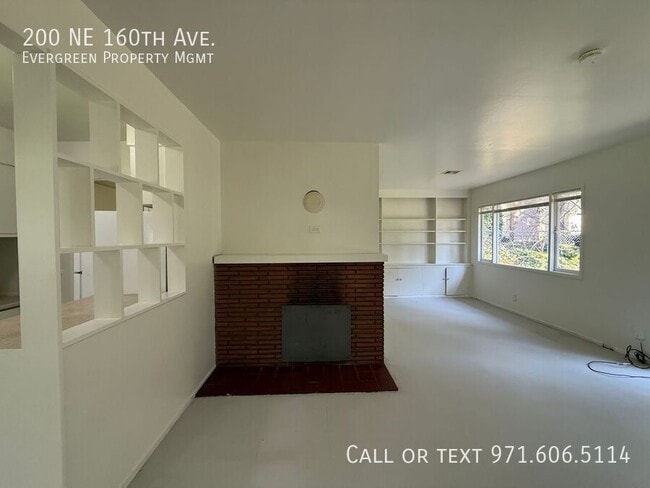 Building Photo - 200 NE 160th Ave