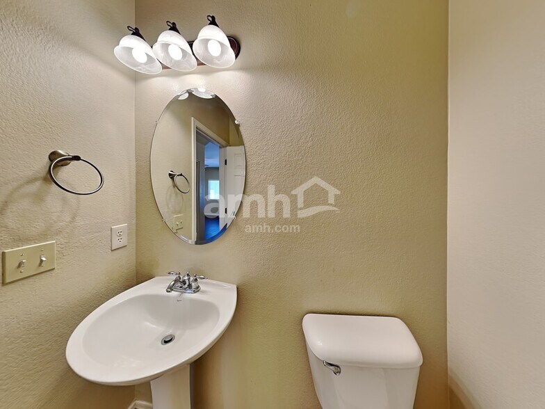 Building Photo - 6436 E Sage Stone St