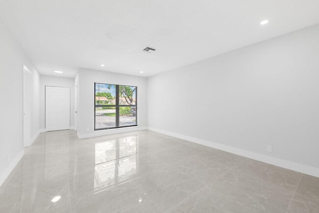 Building Photo - 3720 NW 110th Ave