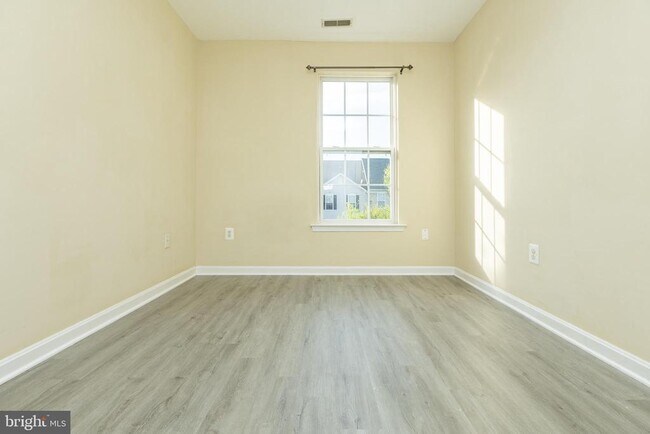 Building Photo - 8213 Brooktree St