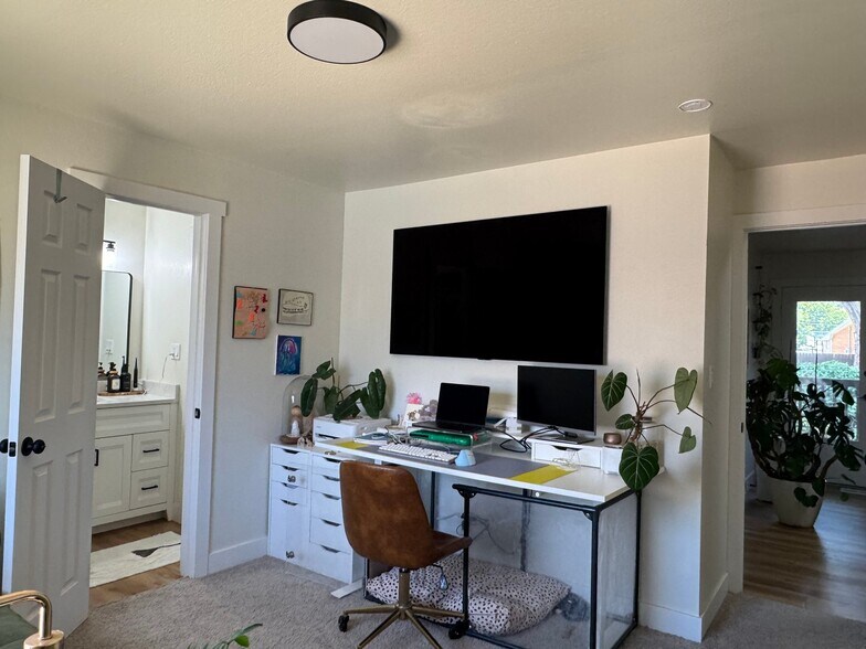 Building Photo - 5415 Tonalea Dr
