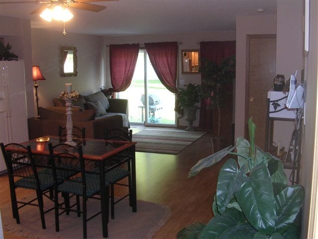 Building Photo - 1037 Ridge St