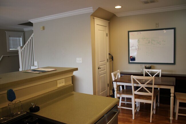 Building Photo - 14-1421 Adkisson