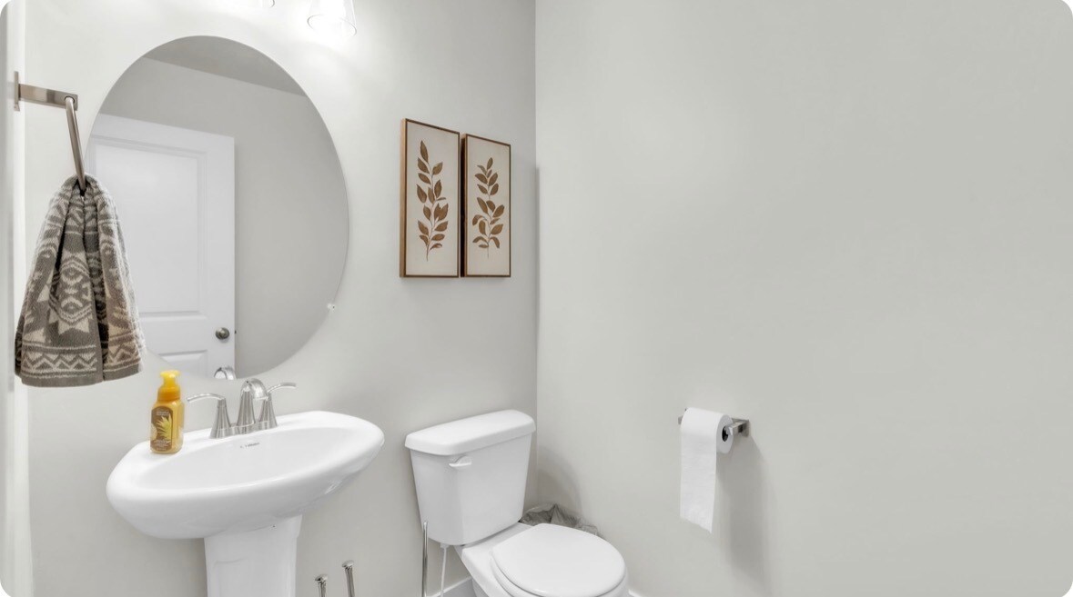 1/2 Bathroom - 45 E 970 N