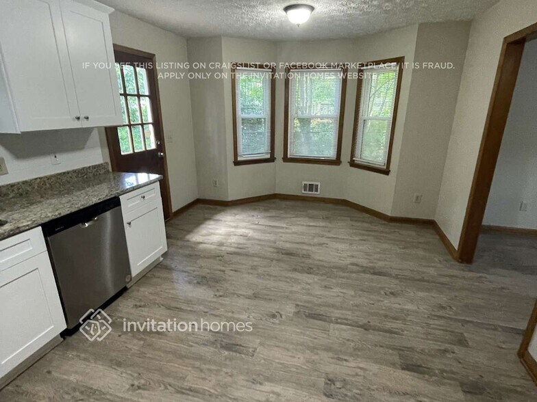 Building Photo - 202 Valley Brook Dr