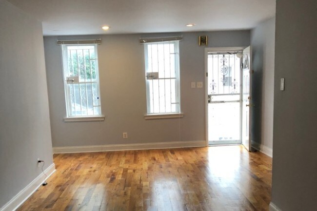 Living Room - 3200 Haverford Ave