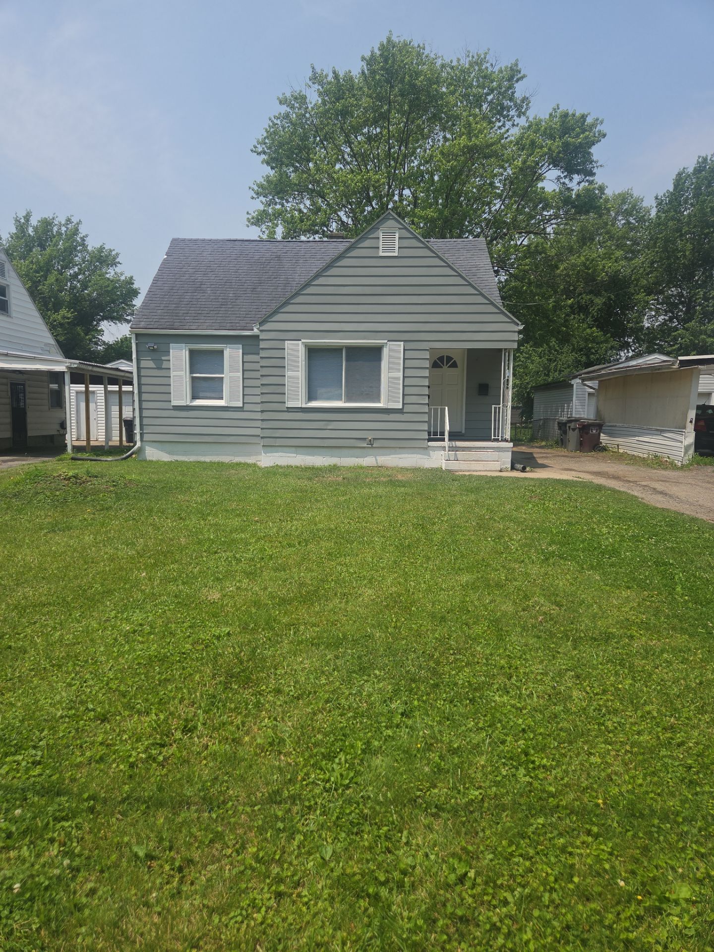 Building Photo - 509 N Rosedale Ave