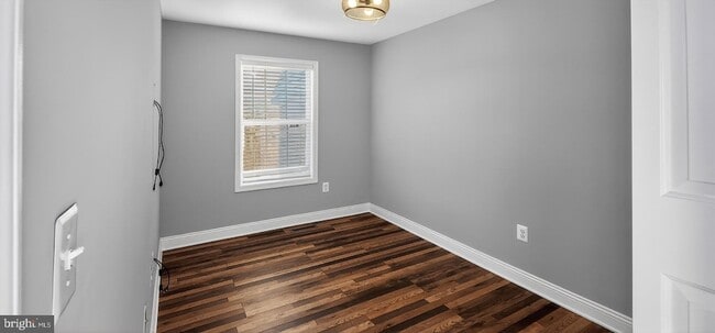 Building Photo - 483 Arwell Ct
