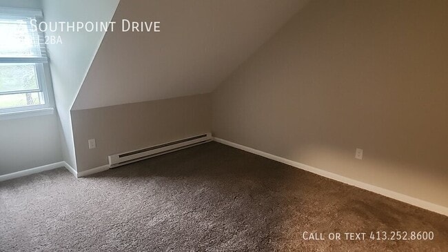 Building Photo - 7 Southpoint Dr