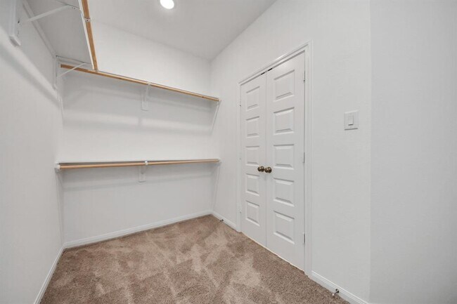 Building Photo - 7314 Blue Gentiana Ln