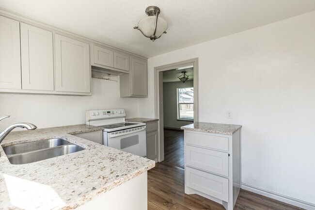 Building Photo - 1805 N 23rd St