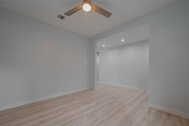 Building Photo - 25411 Friar Lake Ln