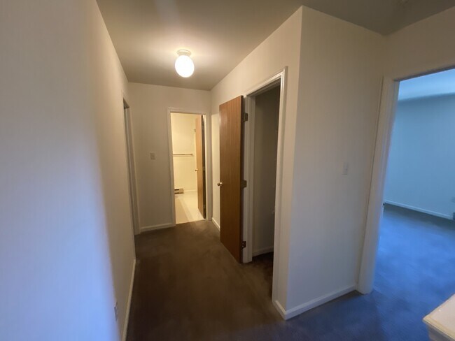 Building Photo - 212 Magnolia Dr