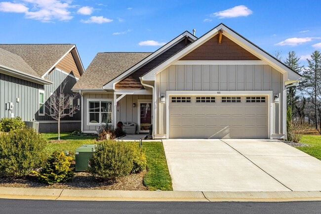 Building Photo - Modern 3-Bedroom Home in The Cottages at Avery Creek