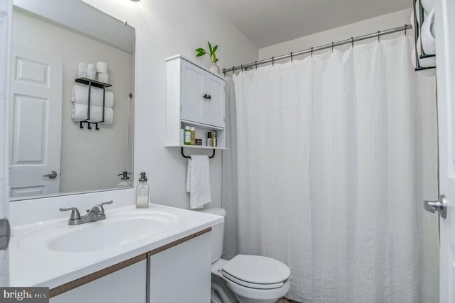 Building Photo - 1066 Gardenview Loop