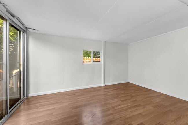 Building Photo - One Level Home in Stead