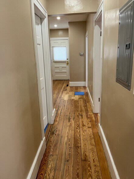 Building Photo - 36 Termine Ave