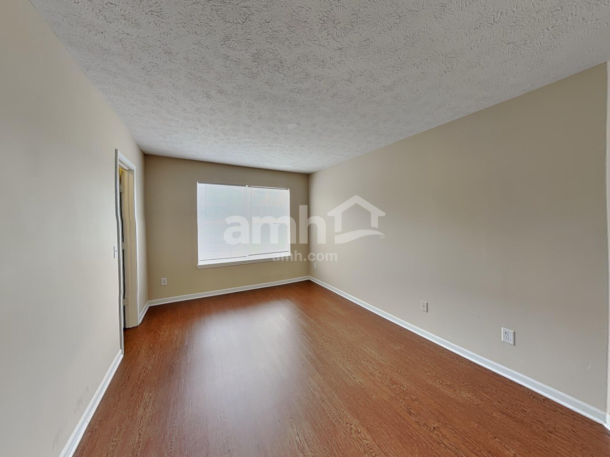Building Photo - 2318 Lammermoor Cir