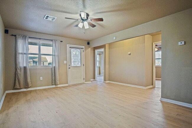 Building Photo - 704 NW 95th St