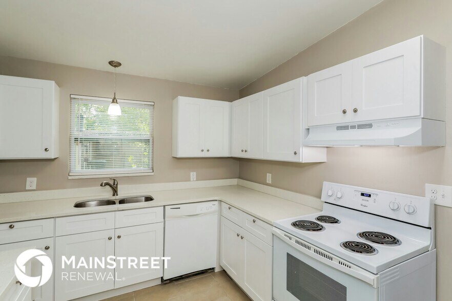 Building Photo - 6924 Clovis Rd