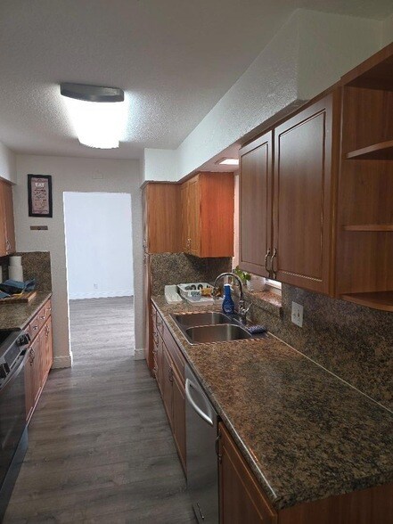 Building Photo - 1501 SW 57th Ave