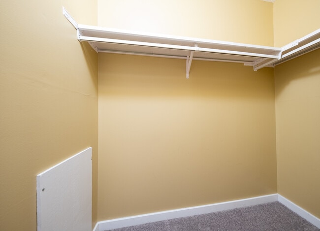 Building Photo - 7352 72nd Ln N