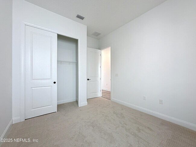 Building Photo - 59 Bedford Ter