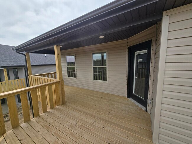 Building Photo - 737 Yellowstone Trl