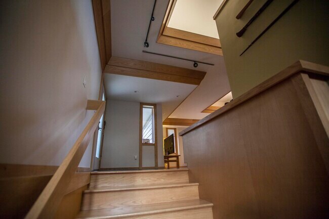 Building Photo - 1940 S Badour Rd