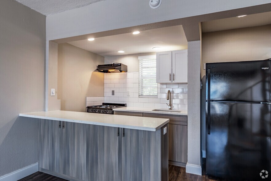 Skyway Apartments 6800 Sunshine Skyway Ln S Saint Petersburg FL 33711